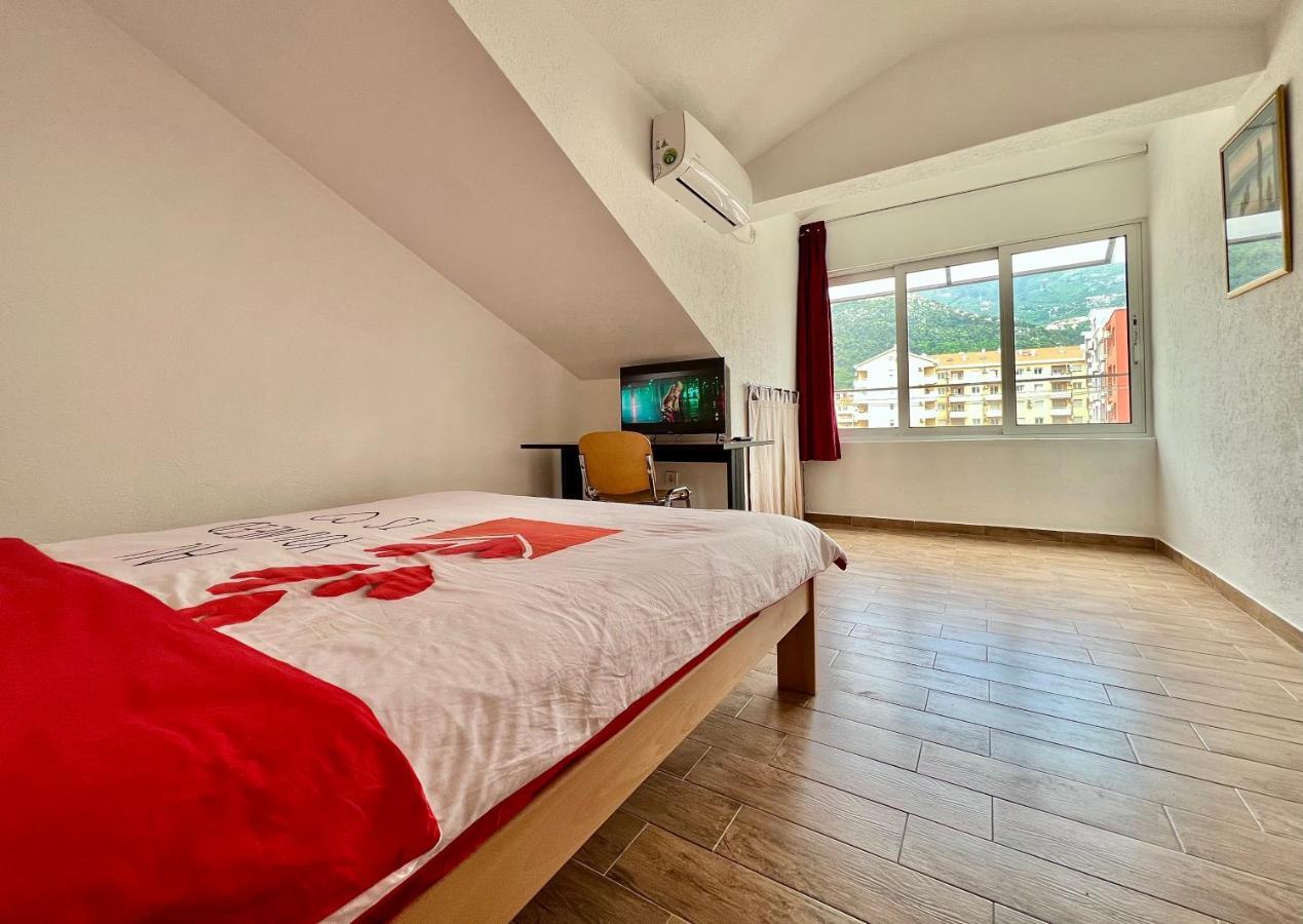 Homestay Mark - Double Bed Room - Shared Bathroom And Kitchen Budva Exterior photo